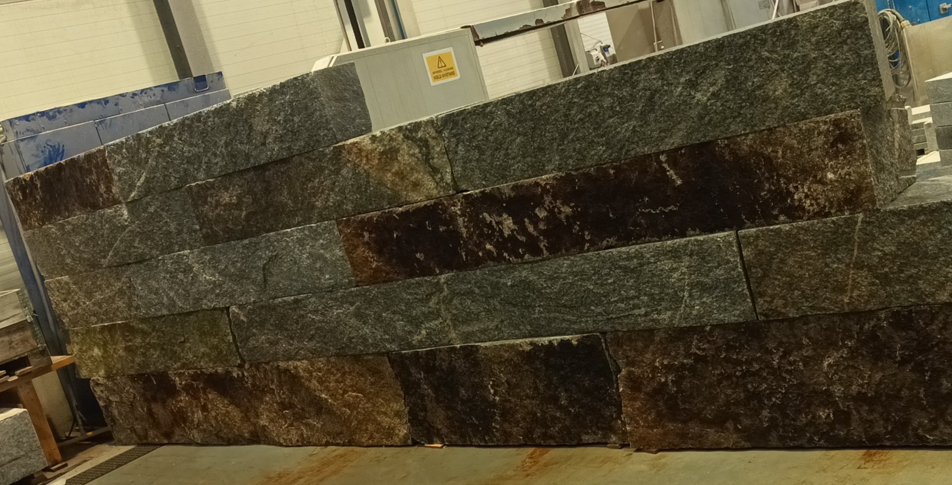 granittbenkeplate med unikt mønster